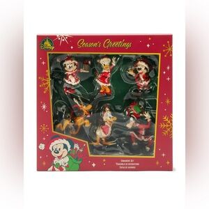 Disney Mickey Mouse and Friends
Holiday Christmas SIX Ornament Set,NWT